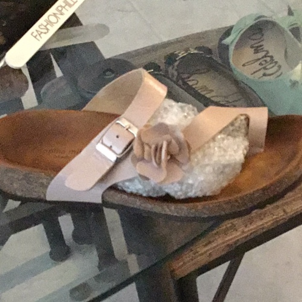 SOPHIA MILANO PALE PINK SANDALS